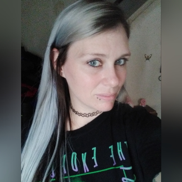 Meet the Posher Other - Meet your Posher, Alison